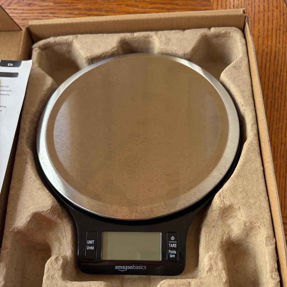 AmazonBasics Stainless Steel Digital Kitchen Scale - Black